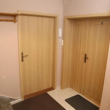 Gdanska * ז'ירארדוב